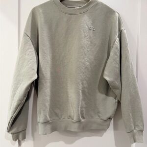 ALO Yoga Men's Light Gray Crewneck Sweater